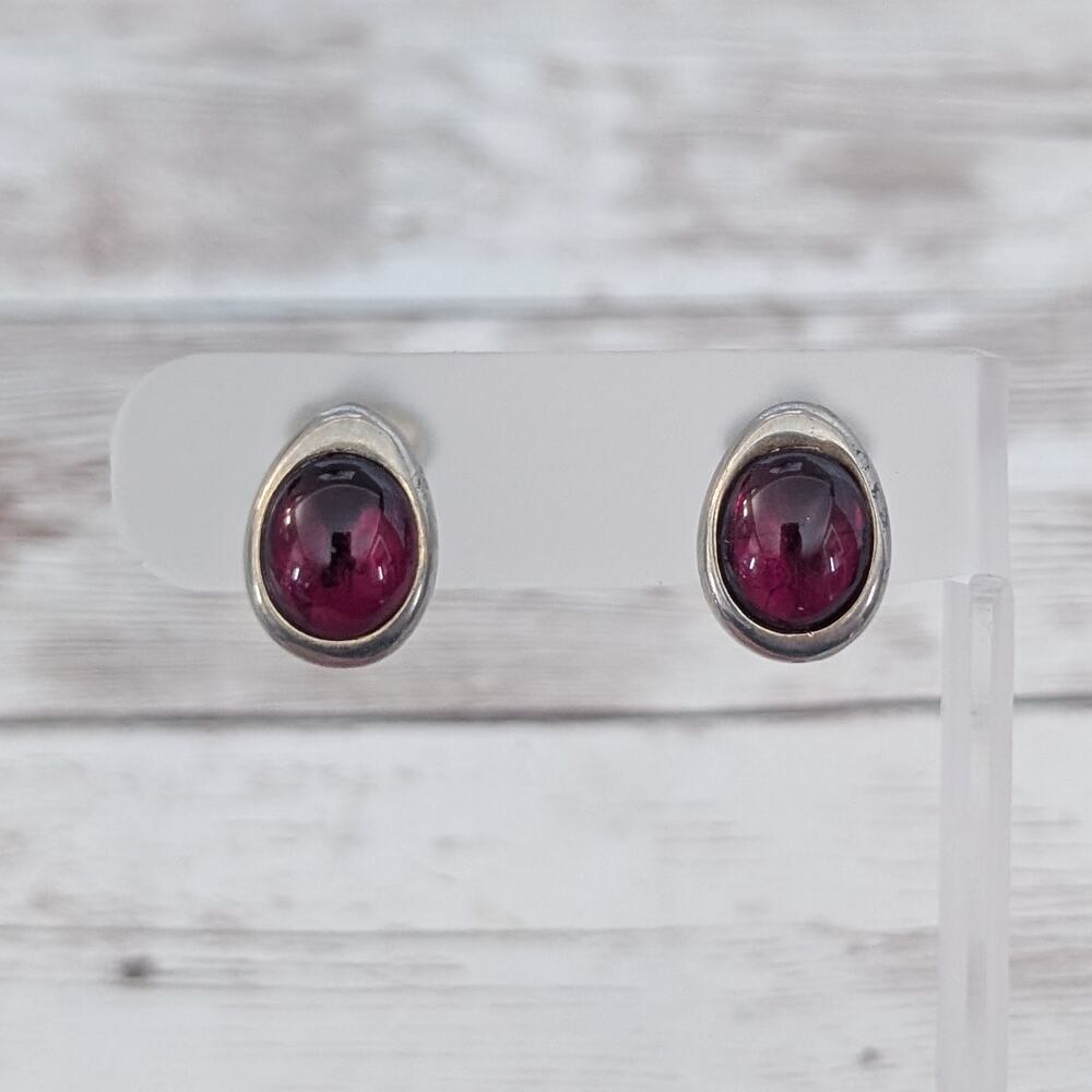 Vintage Avon Clip On Earrings Red Middle - Tarnished